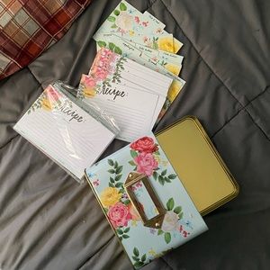 Adorable Floral Recipe Tin